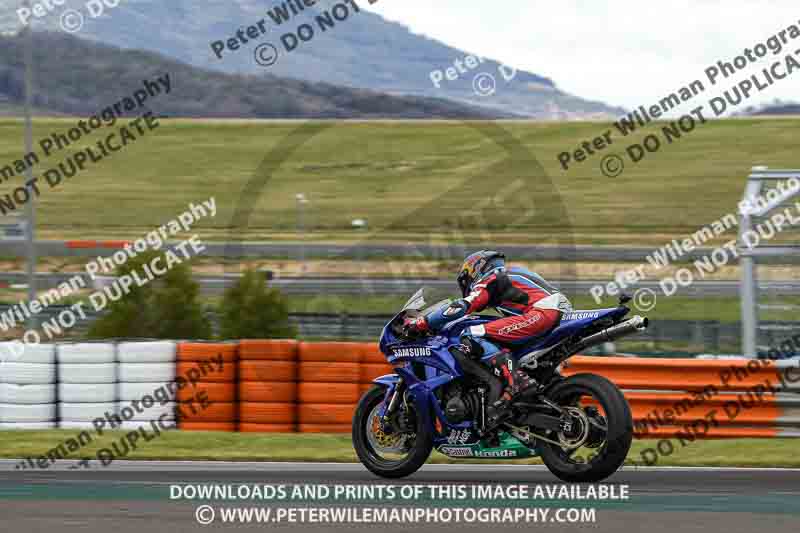 cadwell no limits trackday;cadwell park;cadwell park photographs;cadwell trackday photographs;enduro digital images;event digital images;eventdigitalimages;navarra;no limits trackdays;peter wileman photography;racing digital images;trackday digital images;trackday photos